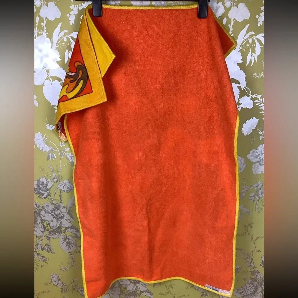Emilio Pucci Orange and Yellow Towel‎